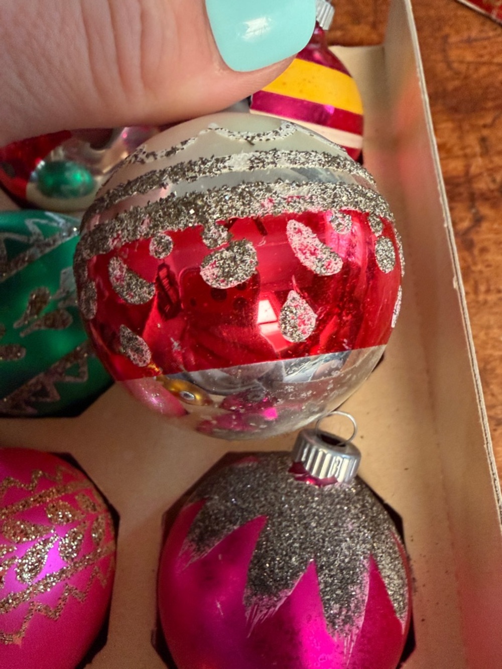 Set of 12 Assorted Multicolor Vintage Shiny Brite Glass Christmas Ornaments - Picture 6 of 14
